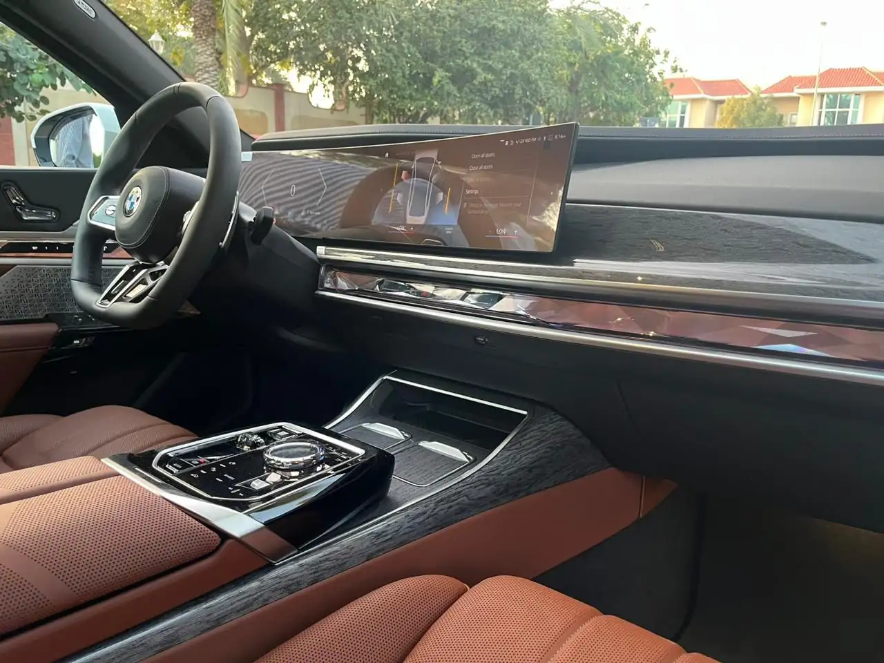 BMW 7 Series - image 5